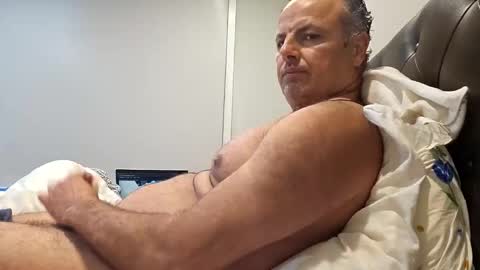 Erix online show from 10/12/25, 12:04