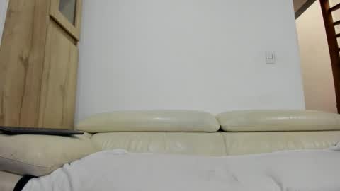 Domi online show from 09/25/25, 11:47