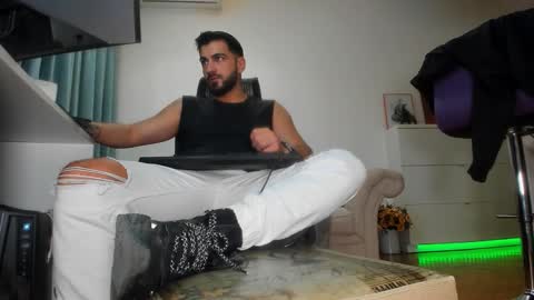 Snapshot of master9four chatting on 09/21/25, 04:14 Matthew online show from 09/21/25, 04:14