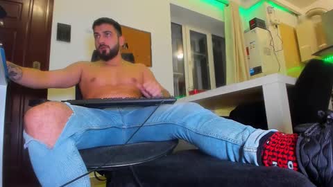 Snapshot of master9four chatting on 11/23/25, 10:20 Matthew online show from 11/23/25, 10:20