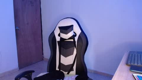 master_black777 online show from 04/22/26, 11:23