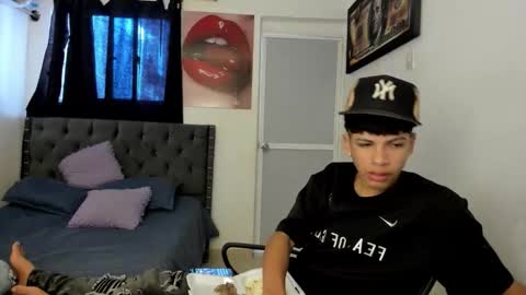 master_boy28 online show from 04/22/26, 05:36