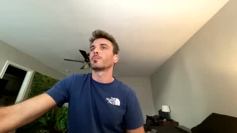 Snapshot of master_louie chatting on 12/19/24, 04:57 muskyjockdick online show from 12/19/24, 04:57