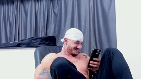 Snapshot of masterchris12 chatting on 12/15/24, 01:46 masterchris12 online show from 12/15/24, 01:46