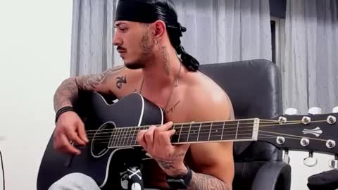 Snapshot of masterchris12 chatting on 12/27/24, 03:42 masterchris12 online show from 12/27/24, 03:42