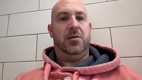 Snapshot of masterclass69er chatting on 11/17/25, 10:32 Bob online show from 11/17/25, 10:32