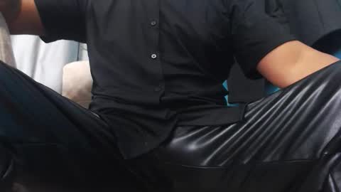 Snapshot of masterdickjuicy chatting on 10/24/25, 08:33 Lord bbc online show from 10/24/25, 08:33