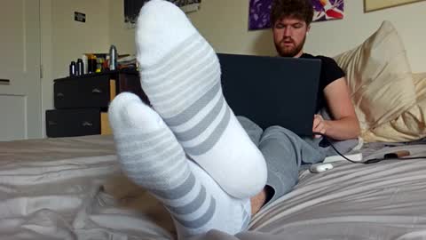 Snapshot of masterevan15 chatting on 09/11/25, 07:03 CanuckSoles online show from 09/11/25, 07:03