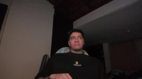 Snapshot of masterjuanc chatting on 05/12/26, 01:36 Juan Independent Model online show from 05/12/26, 01:36