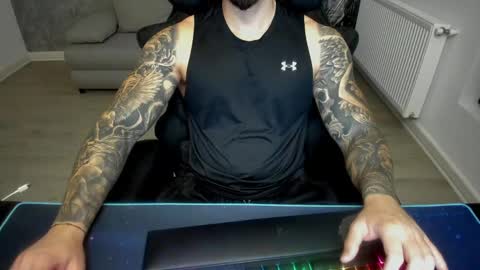 Snapshot of masterkingmuscle chatting on 01/30/25, 09:36 masterkingmuscle online show from 01/30/25, 09:36