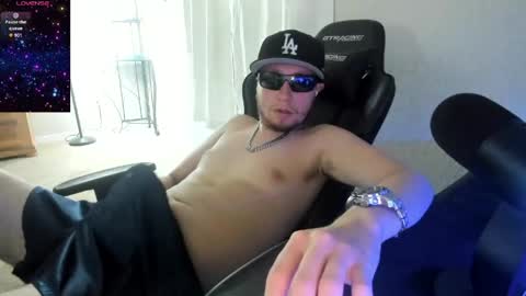 Snapshot of mastermusclebro chatting on 05/27/26, 08:06 mastermusclebro online show from 05/27/26, 08:06