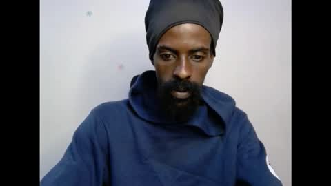 Snapshot of masterr_bate chatting on 10/29/25, 02:58 Marl online show from 10/29/25, 02:58