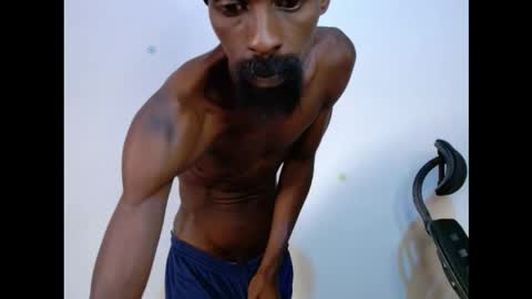 Snapshot of masterr_bate chatting on 11/15/25, 06:33 Marl online show from 11/15/25, 06:33