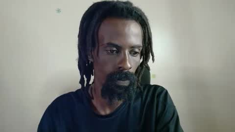 Snapshot of masterr_bate chatting on 11/25/25, 04:56 Marl online show from 11/25/25, 04:56