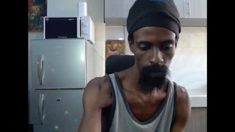 Snapshot of masterr_bate chatting on 11/27/25, 06:26 Marl online show from 11/27/25, 06:26