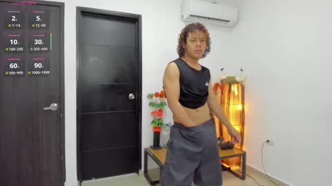 Snapshot of masters_sexx chatting on 02/09/25, 11:36 Team Cris Darwin- Fernando- Stiven- David online show from 02/09/25, 11:36