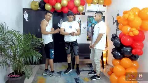 Snapshot of masters_sexx chatting on 10/22/25, 11:21 Team Cris Darwin- Fernando- Stiven- David online show from 10/22/25, 11:21