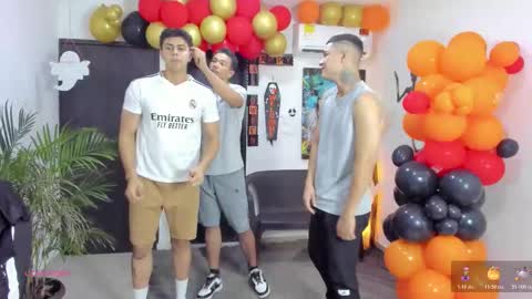 Snapshot of masters_sexx chatting on 10/23/25, 11:20 Team Cris Darwin- Fernando- Stiven- David online show from 10/23/25, 11:20