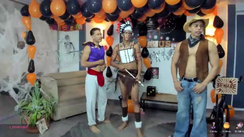 Snapshot of masters_sexx chatting on 10/30/25, 11:33 Team Cris Darwin- Fernando- Stiven- David online show from 10/30/25, 11:33