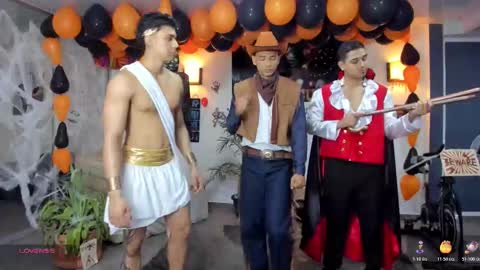 Snapshot of masters_sexx chatting on 10/31/25, 11:22 Team Cris Darwin- Fernando- Stiven- David online show from 10/31/25, 11:22