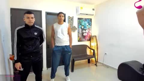 Snapshot of masters_sexx chatting on 11/15/25, 11:29 Team Cris Darwin- Fernando- Stiven- David online show from 11/15/25, 11:29