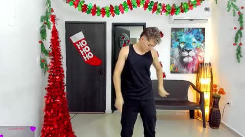 Snapshot of masters_sexx chatting on 11/28/25, 11:24 Team Cris Darwin- Fernando- Stiven- David online show from 11/28/25, 11:24