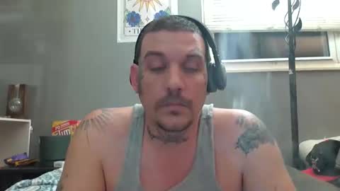 Snapshot of mastersmiley69 chatting on 04/20/26, 03:42 mastersmiley69 online show from 04/20/26, 03:42
