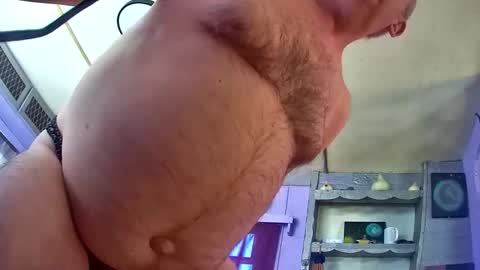 Snapshot of masterswitchfred chatting on 04/08/26, 11:21 masterswitchfred online show from 04/08/26, 11:21