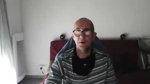 mat11efou online show from 10/10/25, 11:31