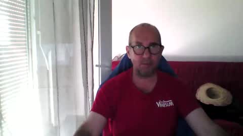 mat11efou online show from 10/18/25, 01:56