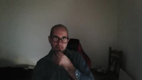 mat11efou online show from 04/17/26, 10:51