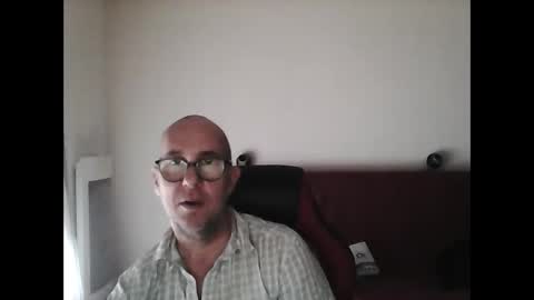 mat11efou online show from 05/15/26, 08:43