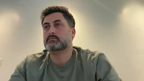 Snapshot of mat_johof chatting on 03/11/25, 01:23 mat_johof online show from 03/11/25, 01:23