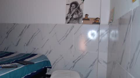 Snapshot of mat_kush chatting on 10/05/25, 01:48 Matt online show from 10/05/25, 01:48