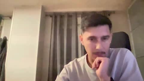 Snapshot of matahavi chatting on 01/12/26, 08:47 Aaron online show from 01/12/26, 08:47