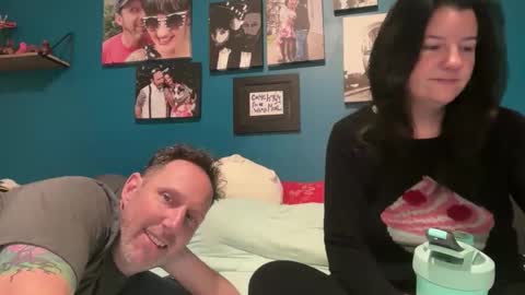 Jer and Kel online show from 12/01/25, 04:56