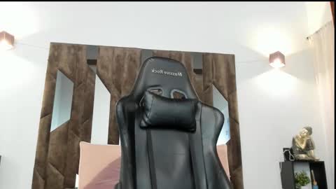 mateo_dilucajs1 online show from 10/28/25, 10:08