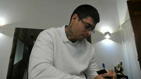mateo_dilucajs1 online show from 11/26/25, 10:05