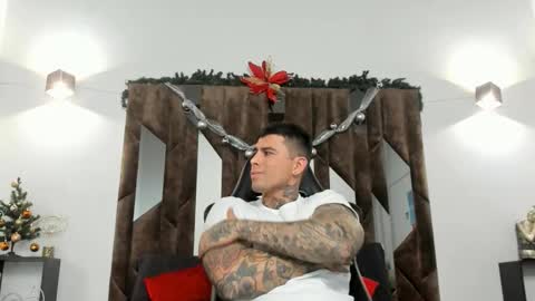 mateo_dilucajs1 online show from 12/05/25, 08:16