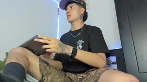 mateo_escobar online show from 11/20/25, 09:58