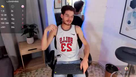 Snapshot of mateo_hunter chatting on 11/05/25, 05:07 MATEO HUNTER online show from 11/05/25, 05:07