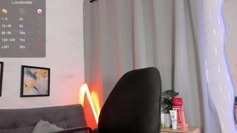 Snapshot of mateo_hunter chatting on 11/19/25, 02:55 MATEO HUNTER online show from 11/19/25, 02:55