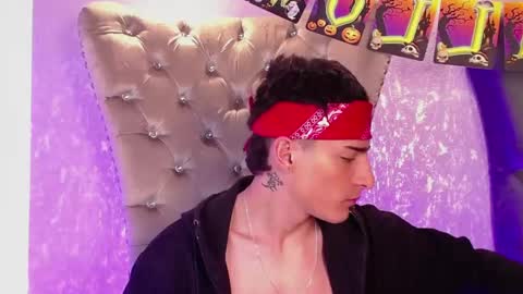 mateo mitchell online show from 10/19/25, 05:08