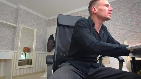 Snapshot of mateobenjamin chatting on 12/06/24, 04:28 MateoBenjamin online show from 12/06/24, 04:28