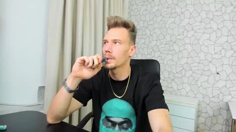 Snapshot of mateobenjamin chatting on 01/26/25, 07:20 MateoBenjamin online show from 01/26/25, 07:20