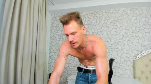 Snapshot of mateobenjamin chatting on 01/28/25, 06:28 MateoBenjamin online show from 01/28/25, 06:28