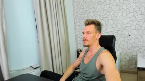 Snapshot of mateobenjamin chatting on 02/02/25, 06:53 MateoBenjamin online show from 02/02/25, 06:53