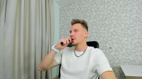 Snapshot of mateobenjamin chatting on 02/06/25, 07:40 MateoBenjamin online show from 02/06/25, 07:40