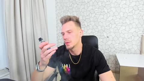 Snapshot of mateobenjamin chatting on 02/09/25, 07:09 MateoBenjamin online show from 02/09/25, 07:09