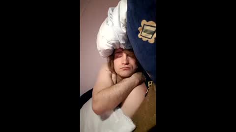 Snapshot of mateusz06544630 chatting on 12/20/25, 01:40 mateusz06544630 online show from 12/20/25, 01:40